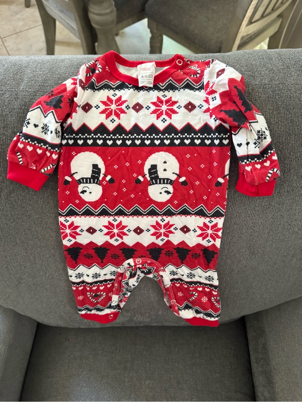 PatPat Red White Black Snowman Holiday Footed Pajamas 3-6 months